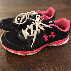 Under Armor Tennis Shoes